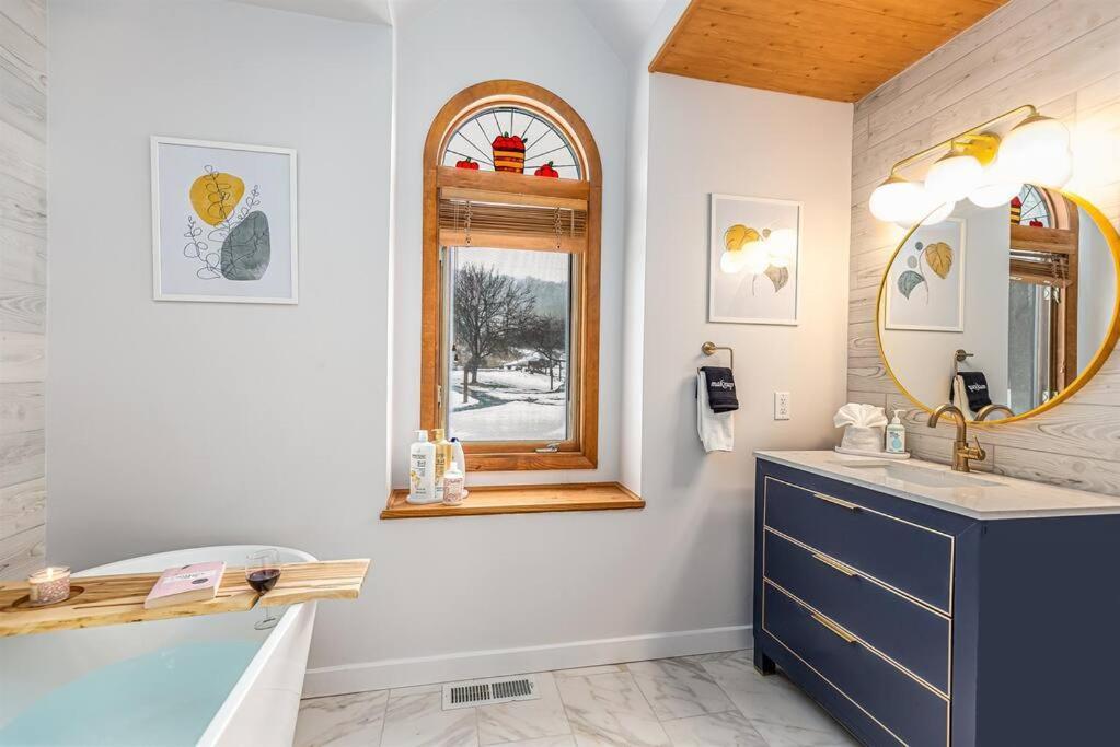 Peaceful 2-Bedroom Townhome Retreat W/Wooded View Galena Exterior foto